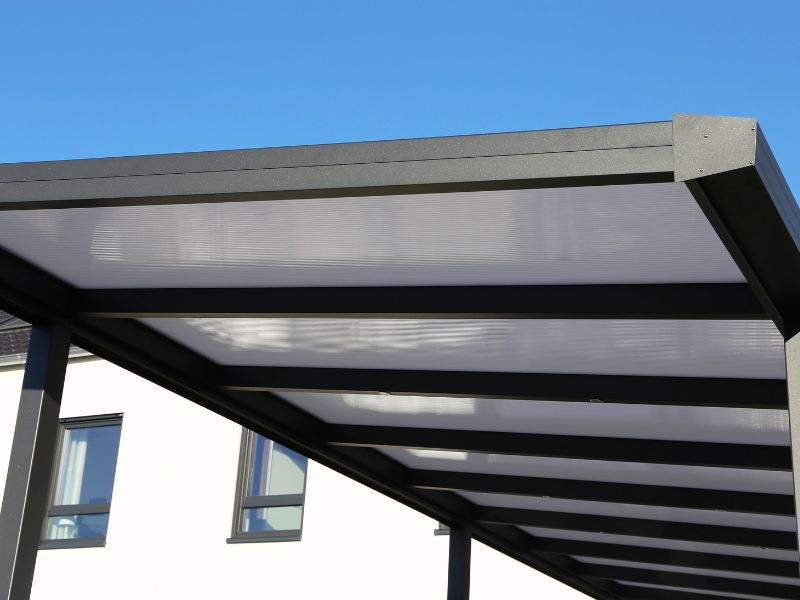 Aluminium Überdachung für Veranda und Terrasse: Stilvoller Schutz im Freien