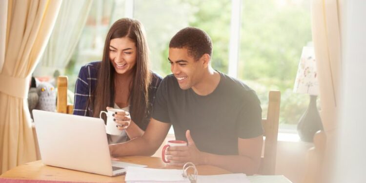 Schuldenkonsolidierung: So nutzen Sie Onlinekredite zur finanziellen Entlastung