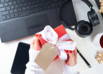 Die Kunst des Schenkens in der Geschäftswelt: Kunden und Mitarbeiter begeistern