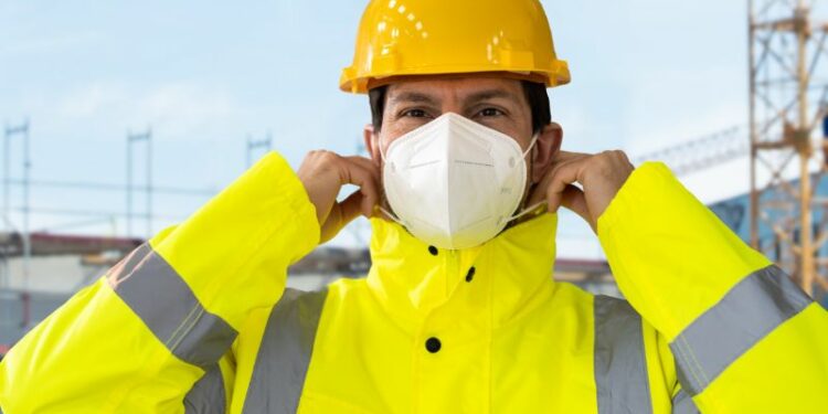 FFP2 Maske auf Baustellen: Effektiver Schutz und Sicherheit für Bauarbeiter