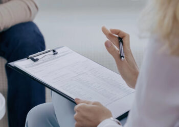 Wirtschaftswissen: Outplacement Beratung - Was versteht man unter Outplacement-Beratung?