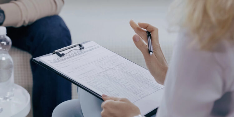 Wirtschaftswissen: Outplacement Beratung - Was versteht man unter Outplacement-Beratung?