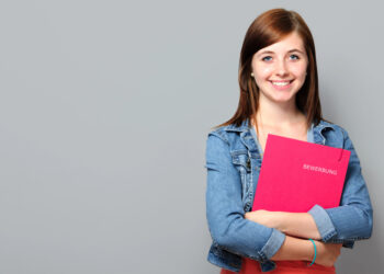 Lebenslauf schreiben lassen – Entscheidungshilfe zwischen Eigenleistung und Profi-Service