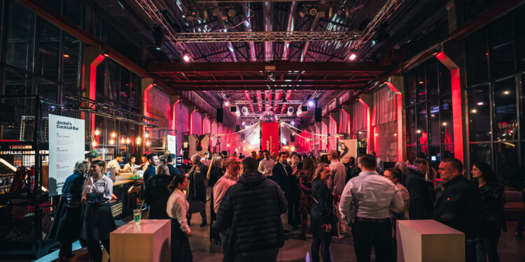 Jubiläumsfeiern mit Konzept: Wie Unternehmen mit einem durchdachten Event ihre Marke stärken