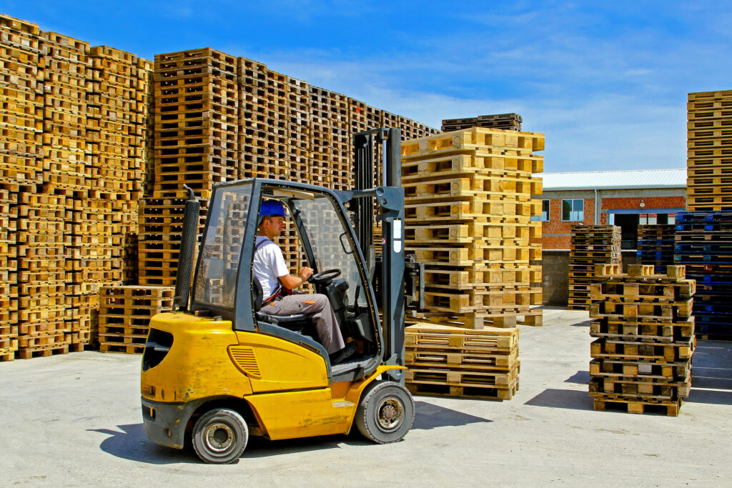 Sonderladungsträger in der Industrie: Wann Standardpaletten an ihre Grenzen stoßen